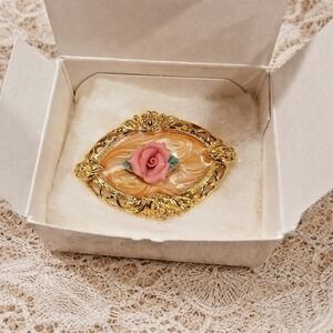 Vintage Avon Victoria Rose Pin Brooch Gold Tone Floral 1989 NOS
